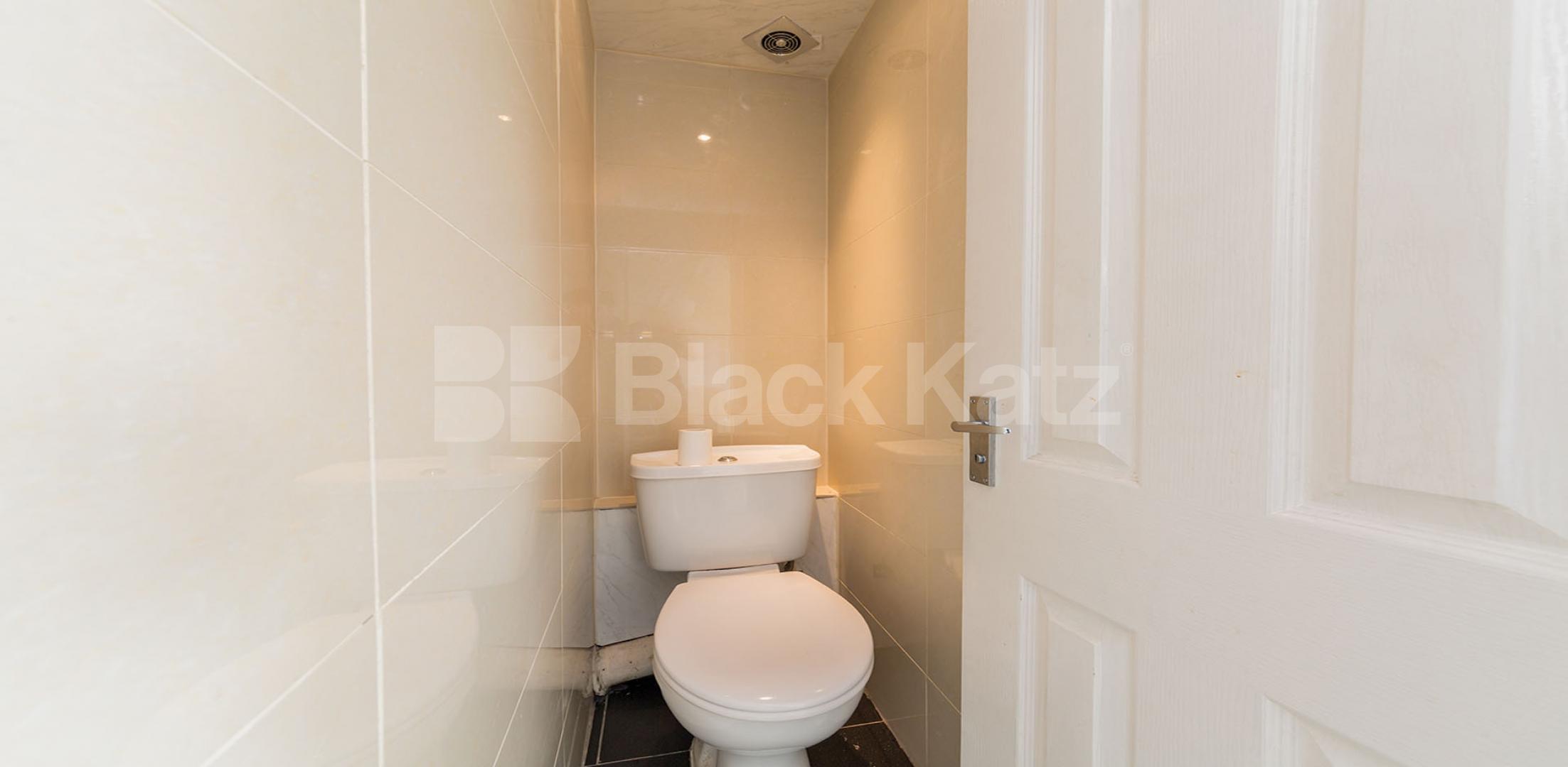 Modern recently refurbished 3 bed in Ladbroke Grove Shalfleet Drive, LADBROKE GROVE